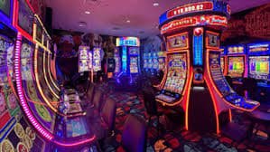 pusulabet platform mobile interface displaying sports and casino games